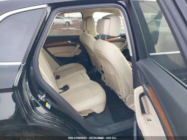 WA1BAAFY5M2013887 2021 AUDI Q5 - Image 8