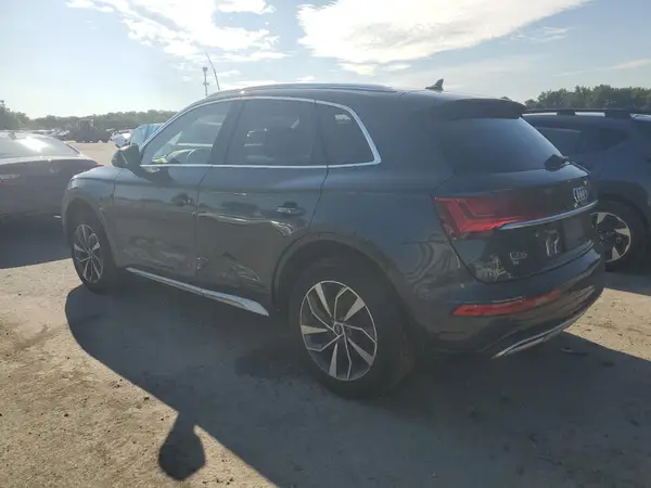 WA1BAAFY5M2015946 2021 AUDI Q5 - Image 2