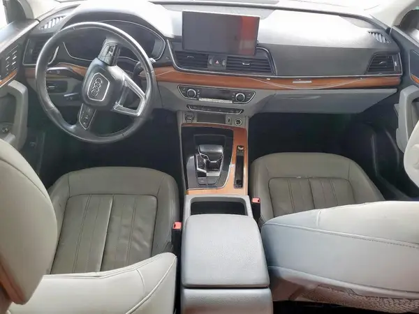 WA1BAAFY5M2021634 2021 AUDI Q5 - Image 8