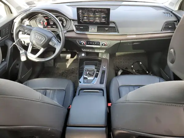 WA1BAAFY5M2039017 2021 AUDI Q5 - Image 8