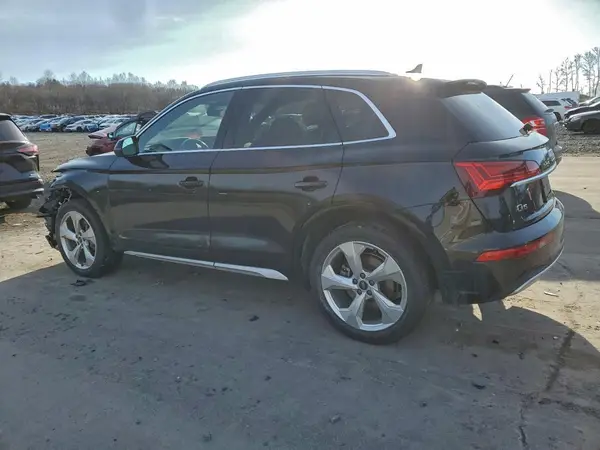 WA1BAAFY5M2049630 2021 AUDI Q5 - Image 2