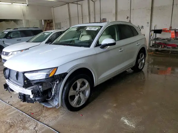 WA1BAAFY5M2059316 2021 AUDI Q5 - Image 1