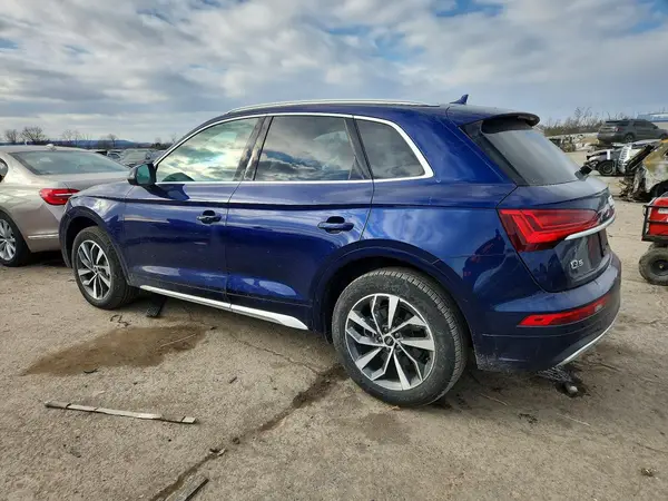 WA1BAAFY5M2062510 2021 AUDI Q5 - Image 2