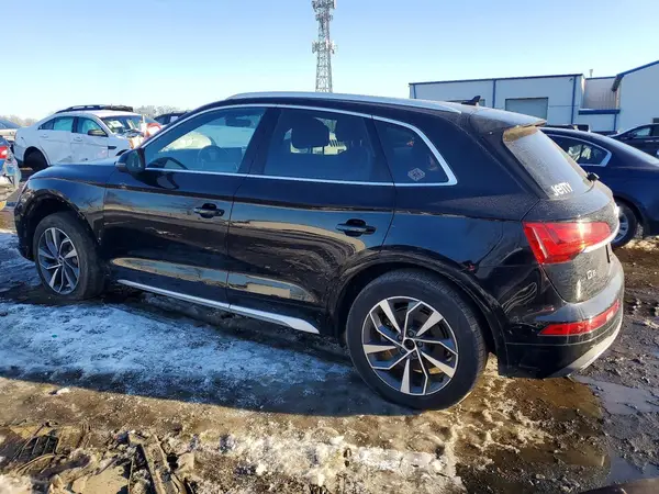WA1BAAFY5M2063639 2021 AUDI Q5 - Image 2