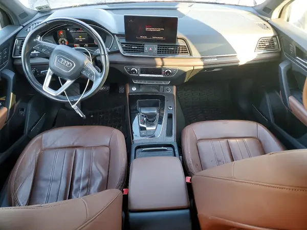 WA1BAAFY5M2063639 2021 AUDI Q5 - Image 8