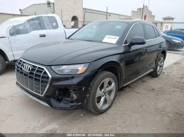 WA1BAAFY5M2065794 2021 AUDI Q5 - Image 2