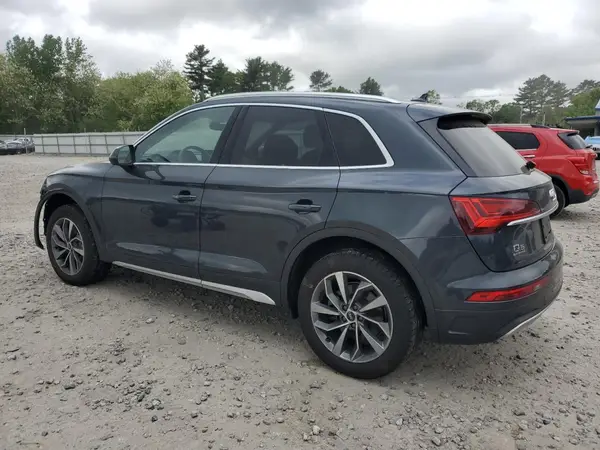 WA1BAAFY5M2067030 2021 AUDI Q5 - Image 2