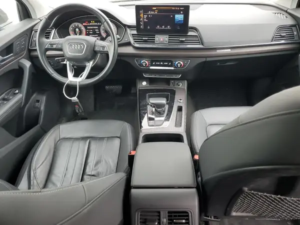 WA1BAAFY5M2067030 2021 AUDI Q5 - Image 8