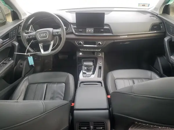 WA1BAAFY5M2097970 2021 AUDI Q5 - Image 8