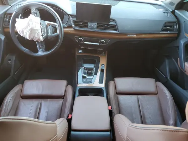 WA1BAAFY5M2108143 2021 AUDI Q5 - Image 8