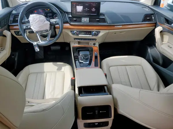 WA1BAAFY5M2110314 2021 AUDI Q5 - Image 8