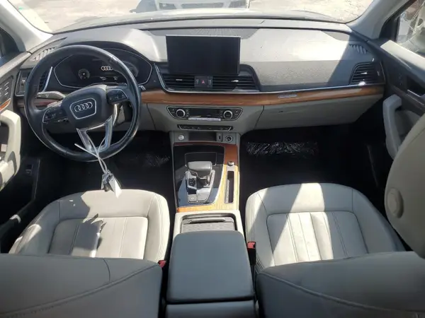 WA1BAAFY5M2110801 2021 AUDI Q5 - Image 8