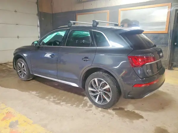 WA1BAAFY5M2113326 2021 AUDI Q5 - Image 2