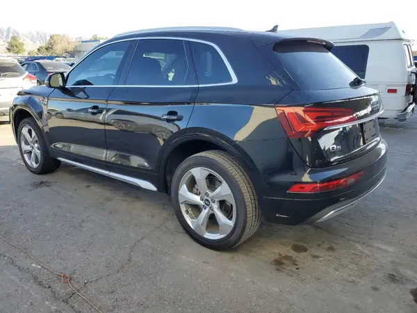 WA1BAAFY6M2008245 2021 AUDI Q5 - Image 2