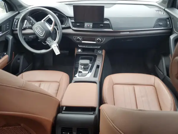 WA1BAAFY6M2010268 2021 AUDI Q5 - Image 8
