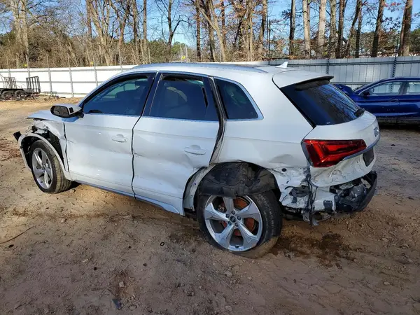 WA1BAAFY6M2013056 2021 AUDI Q5 - Image 2