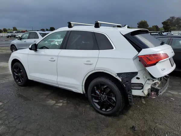 WA1BAAFY6M2017740 2021 AUDI Q5 - Image 2