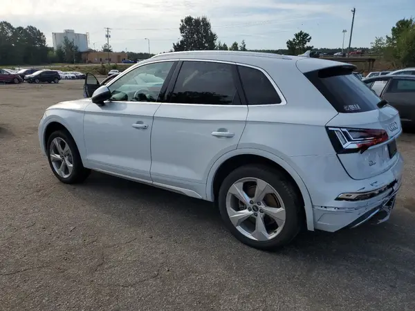 WA1BAAFY6M2022985 2021 AUDI Q5 - Image 2