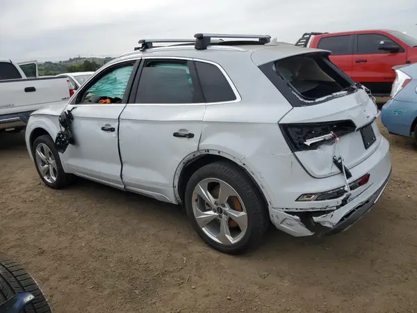 WA1BAAFY6M2025420 2021 AUDI Q5 - Image 2