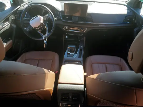 WA1BAAFY6M2031010 2021 AUDI Q5 - Image 8