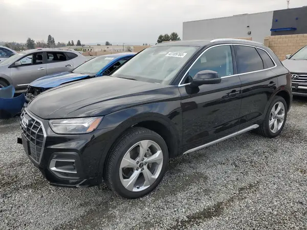 WA1BAAFY6M2045747 2021 AUDI Q5 - Image 1