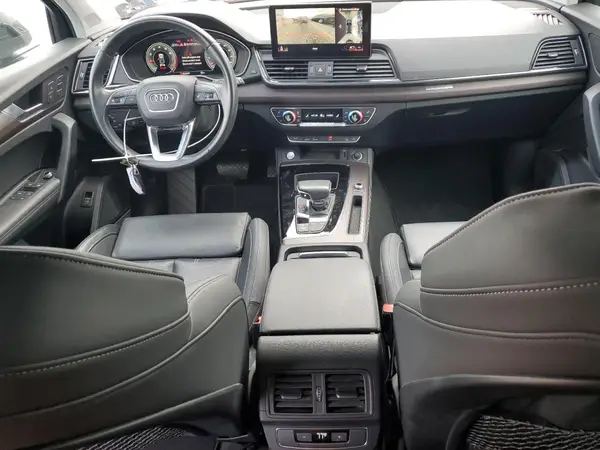 WA1BAAFY6M2045747 2021 AUDI Q5 - Image 8