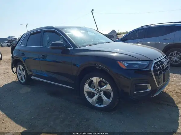 WA1BAAFY6M2049779 2021 AUDI Q5 - Image 1