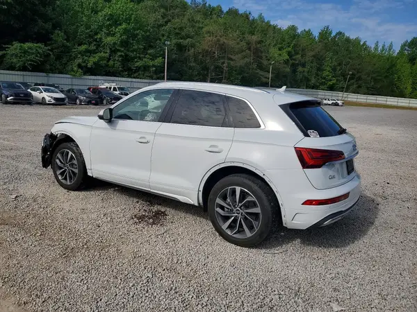 WA1BAAFY6M2059387 2021 AUDI Q5 - Image 2