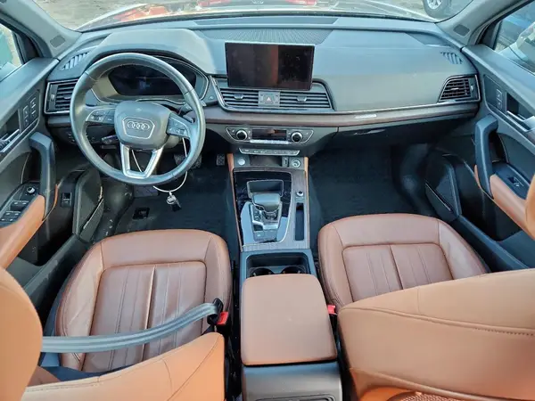 WA1BAAFY6M2061463 2021 AUDI Q5 - Image 8