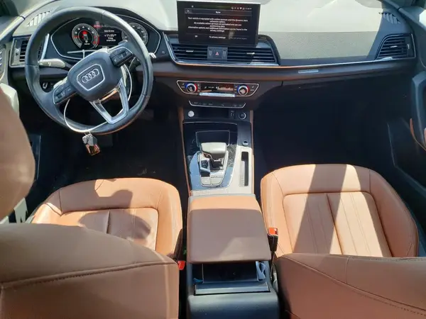 WA1BAAFY6M2073581 2021 AUDI Q5 - Image 8
