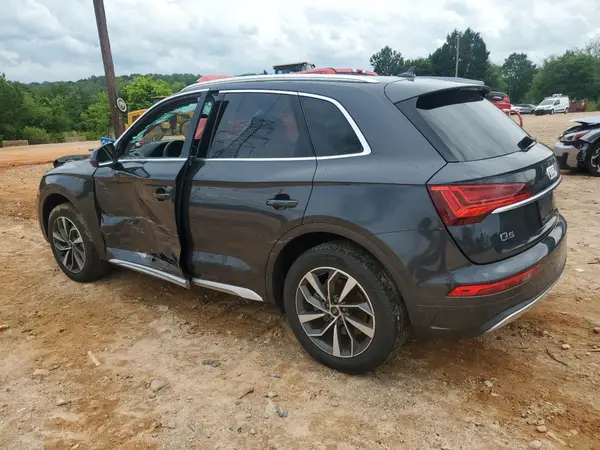 WA1BAAFY6M2083415 2021 AUDI Q5 - Image 2