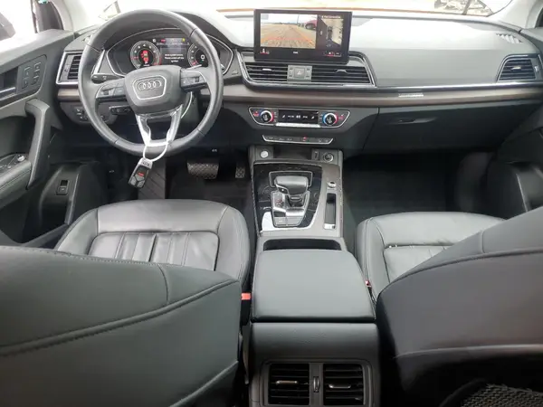 WA1BAAFY6M2083415 2021 AUDI Q5 - Image 8