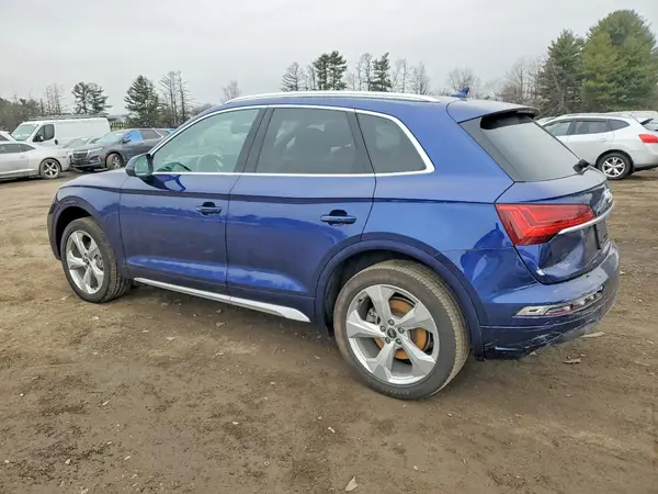 WA1BAAFY6M2112105 2021 AUDI Q5 - Image 2