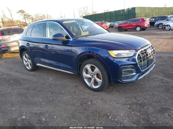 WA1BAAFY6M2127428 2021 AUDI Q5 - Image 1