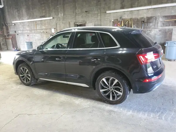 WA1BAAFY6M2127901 2021 AUDI Q5 - Image 2