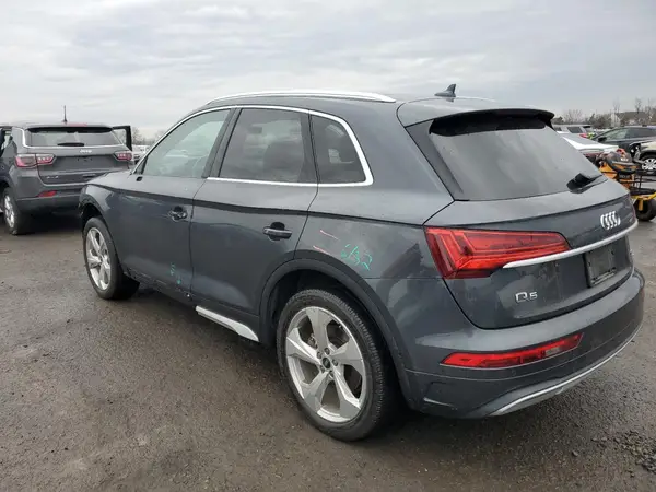 WA1BAAFY6M2128336 2021 AUDI Q5 - Image 2