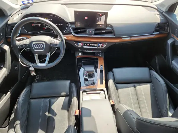 WA1BAAFY6M2131883 2021 AUDI Q5 - Image 8