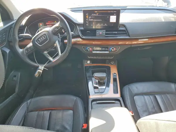 WA1BAAFY7M2019786 2021 AUDI Q5 - Image 8