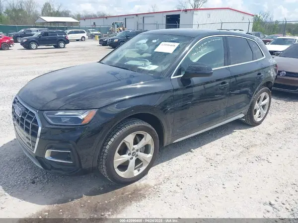 WA1BAAFY7M2024762 2021 AUDI Q5 - Image 2