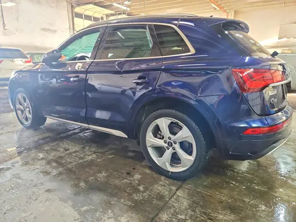 WA1BAAFY7M2046776 2021 AUDI Q5 - Image 2