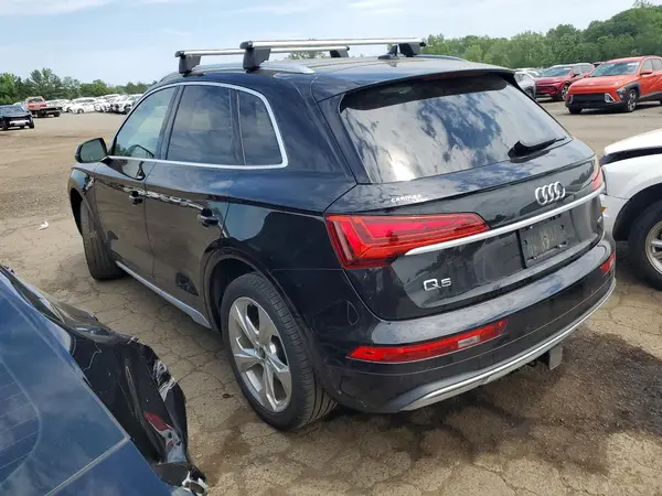 WA1BAAFY7M2049399 2021 AUDI Q5 - Image 2