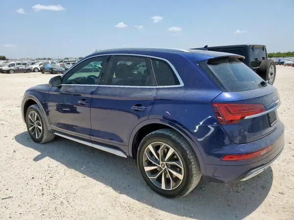 WA1BAAFY7M2058166 2021 AUDI Q5 - Image 2