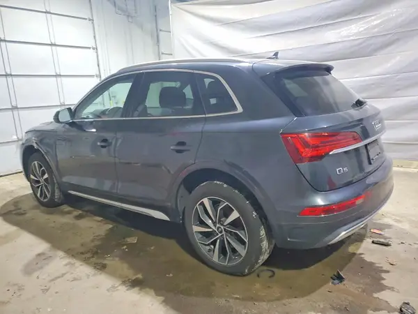 WA1BAAFY7M2065960 2021 AUDI Q5 - Image 2