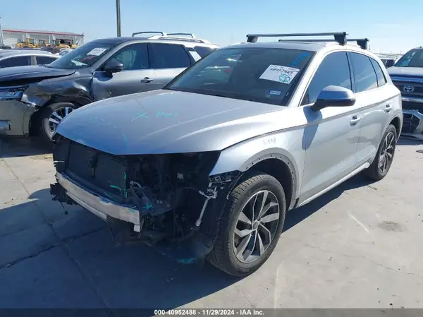 WA1BAAFY7M2066252 2021 AUDI Q5 - Image 2