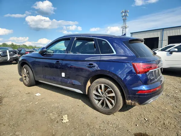 WA1BAAFY7M2071015 2021 AUDI Q5 - Image 2