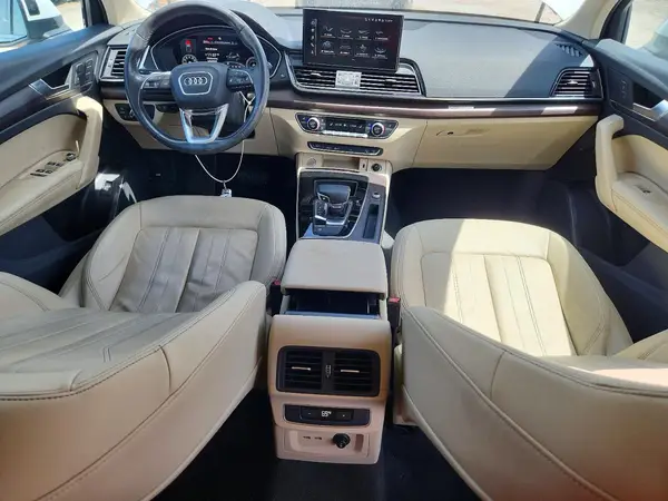 WA1BAAFY7M2082418 2021 AUDI Q5 - Image 8