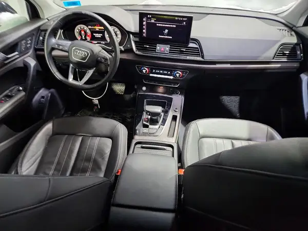WA1BAAFY7M2092611 2021 AUDI Q5 - Image 8