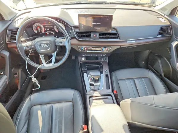 WA1BAAFY7M2100321 2021 AUDI Q5 - Image 8