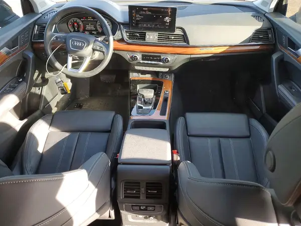 WA1BAAFY7M2133223 2021 AUDI Q5 - Image 8