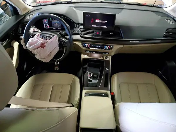 WA1BAAFY8M2015617 2021 AUDI Q5 - Image 8